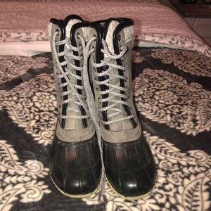 Duck boots